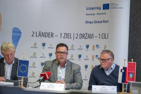 Tiskovna konferenca glede projekta dveh polmaratonov "2 državi 1 cilj" 3